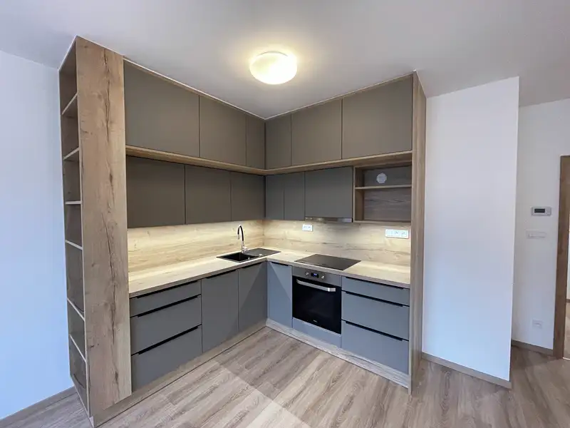 Pronájem bytu 2+kk, 59 m², Pardubice